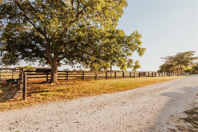 246 Hcr 1450 N, Covington TX 76636 - Photo 21