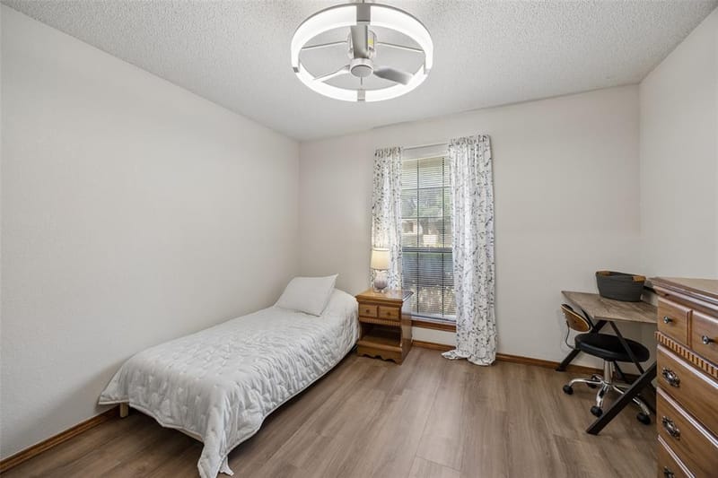 902 Briarcliff Court, Arlington TX 76012 - Photo 23