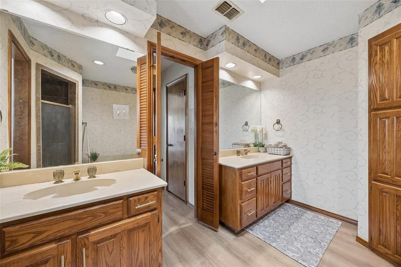 902 Briarcliff Court, Arlington TX 76012 - Photo 17