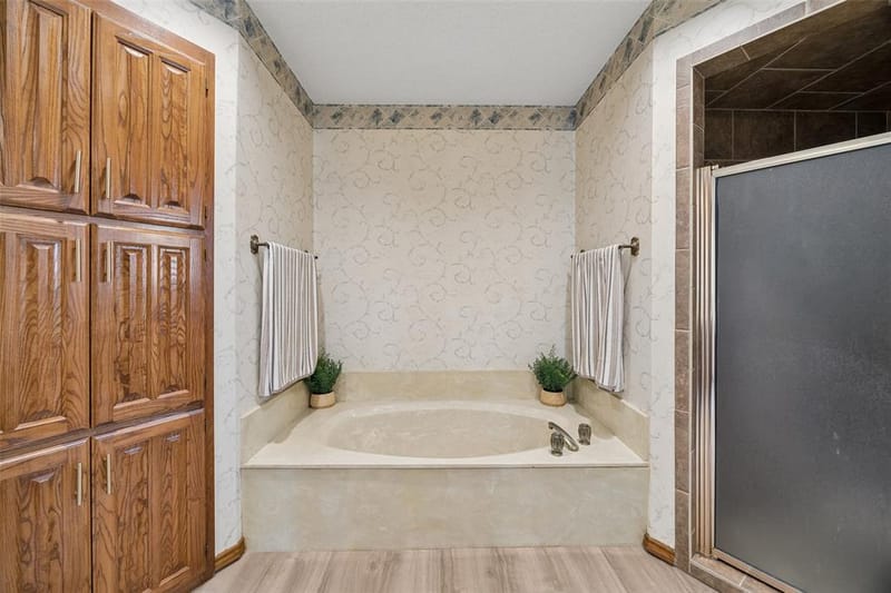 902 Briarcliff Court, Arlington TX 76012 - Photo 18