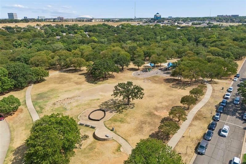 902 Briarcliff Court, Arlington TX 76012 - Photo 35