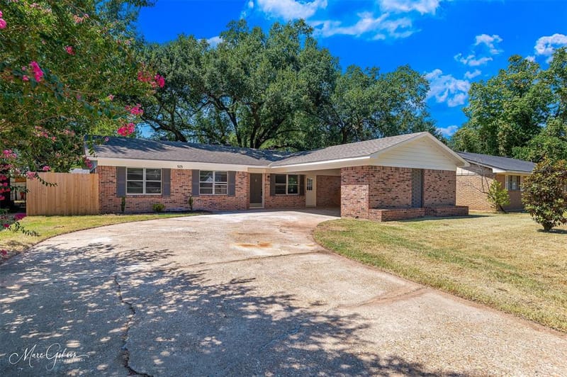 505 Meadowbrook Lane, Shreveport LA 71105