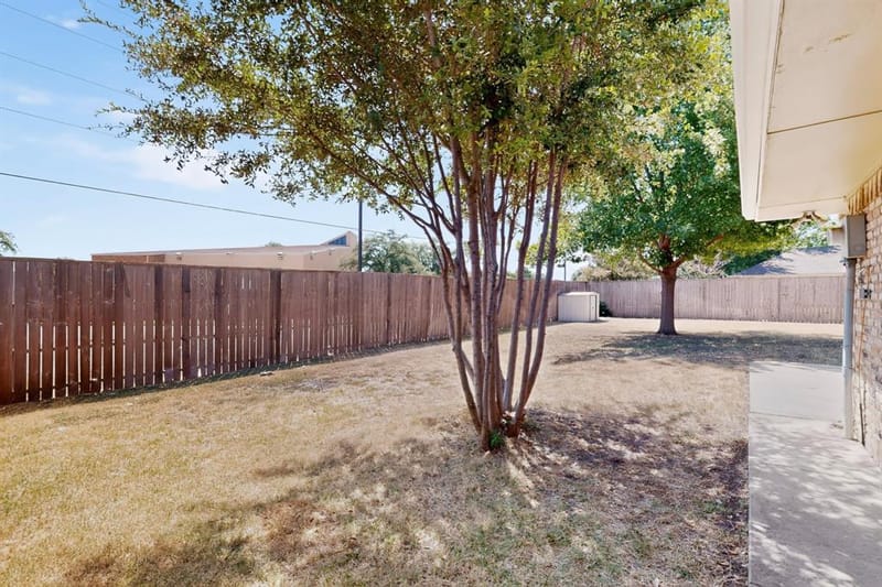 1380 Green Hills Court, Duncanville TX 75137 - Photo 40