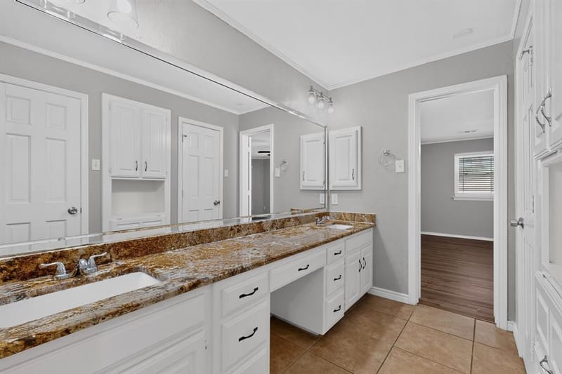 1380 Green Hills Court, Duncanville TX 75137 - Photo 25
