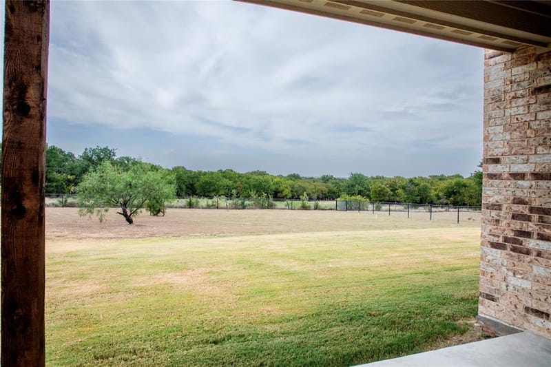 1045 Bermes Court, Brock TX 76087 - Photo 8