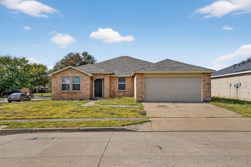 9236 Cheswick Drive, Fort Worth TX 76123