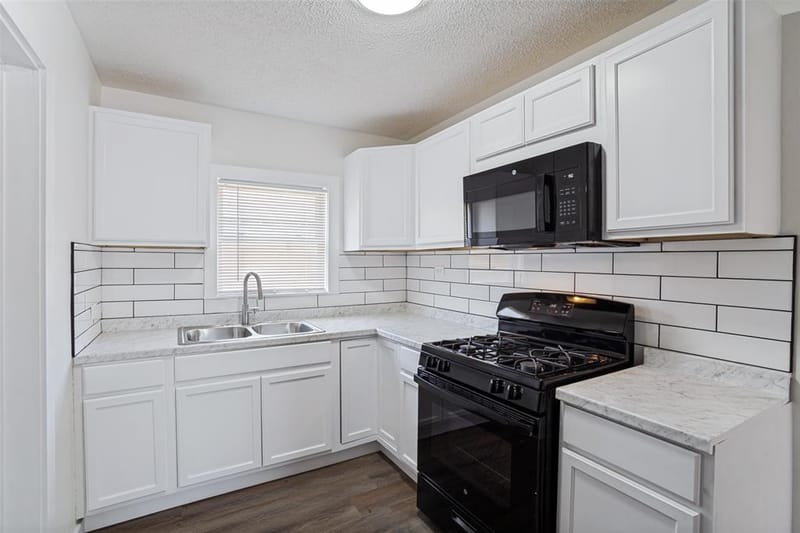 419 N Crawford Street, Denton TX 76209 - Photo 11
