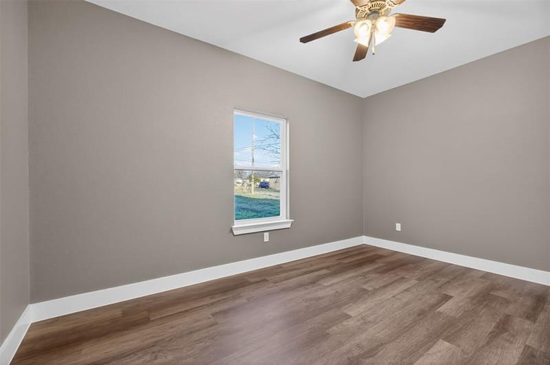 512 SW 15th Street, Mineral Wells TX 76067 - Photo 11
