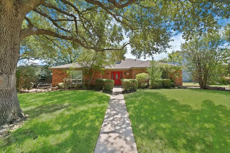 1818 Sara Lane, Richardson TX 75081