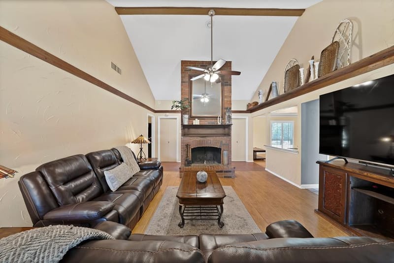 1818 Sara Lane, Richardson TX 75081 - Photo 9