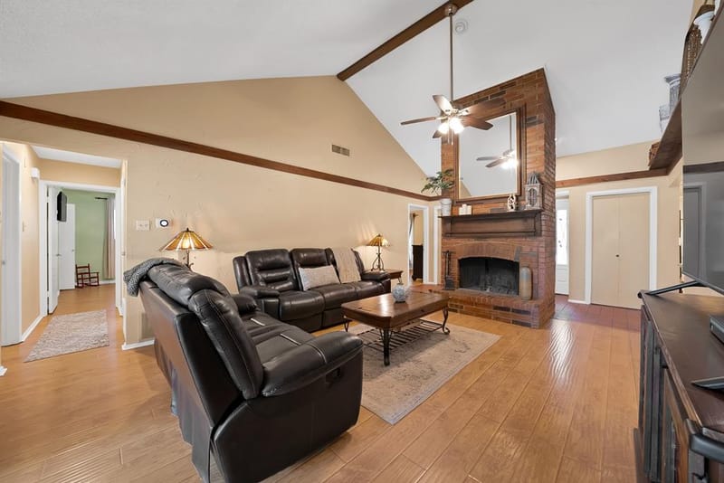 1818 Sara Lane, Richardson TX 75081 - Photo 8