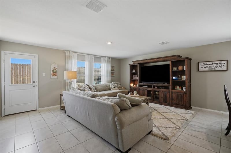 14025 Ilderton Street, Pilot Point TX 76258 - Photo 8