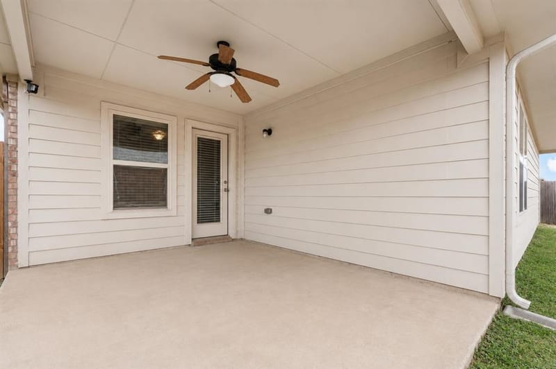 620 Swift Current Drive, Crowley TX 76036 - Photo 13