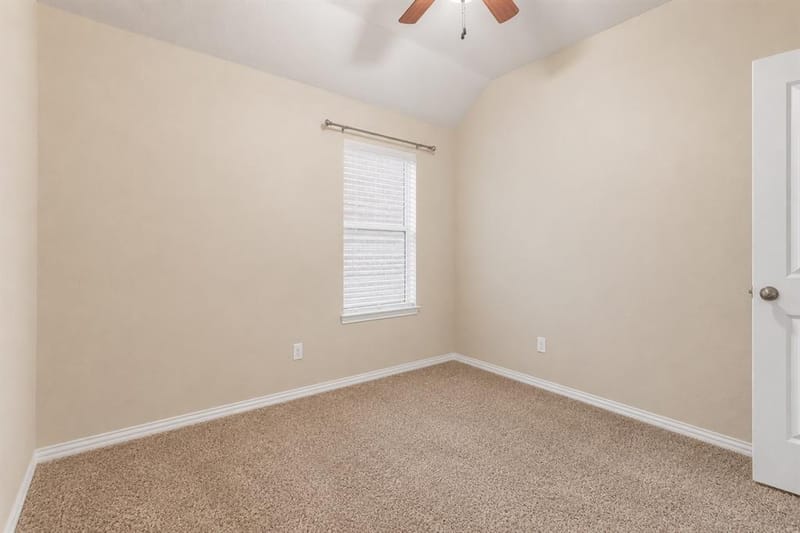 620 Swift Current Drive, Crowley TX 76036 - Photo 12