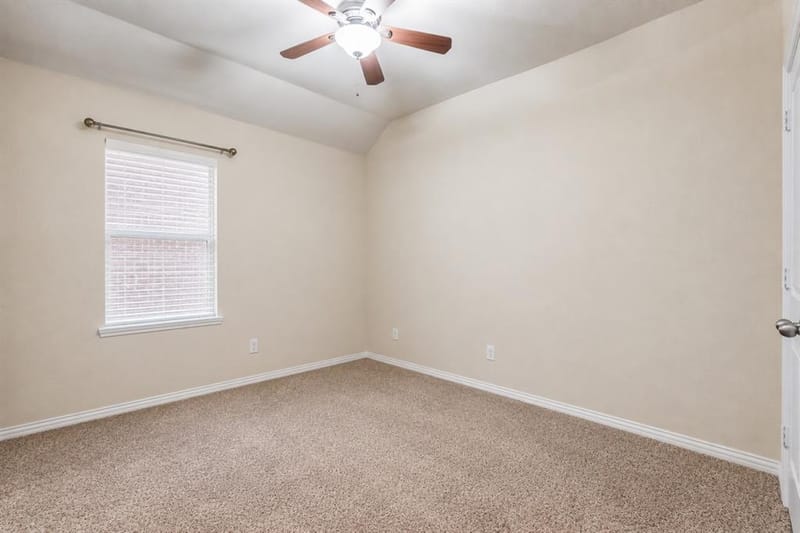 620 Swift Current Drive, Crowley TX 76036 - Photo 10