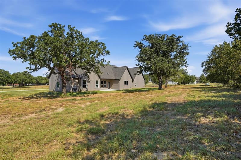 104 Springhill Court, Springtown TX 76082 - Photo 36