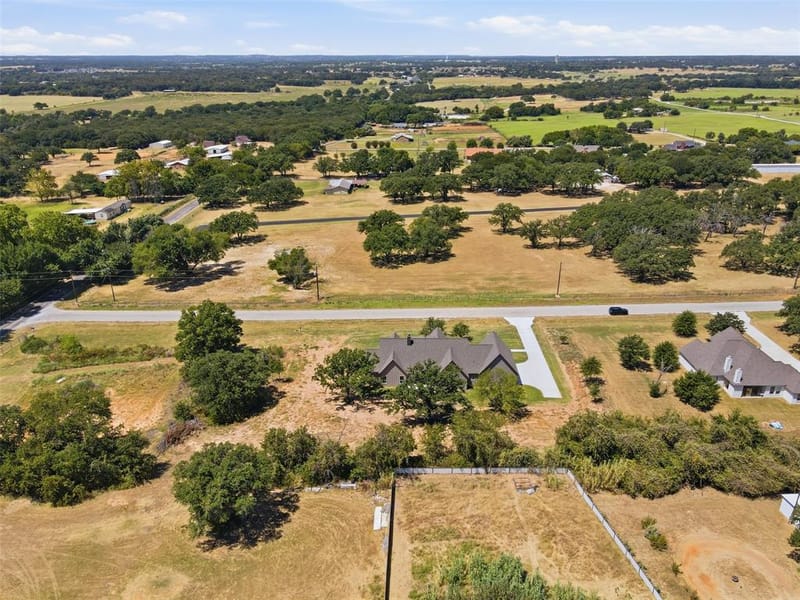 104 Springhill Court, Springtown TX 76082 - Photo 37