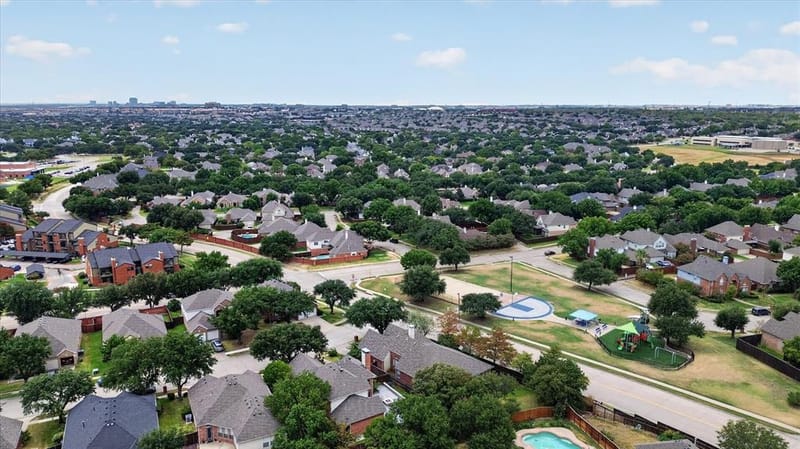 9803 Hickory Hollow Lane, Irving TX 75063 - Photo 28