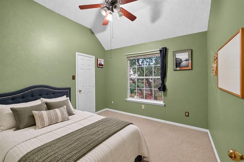 9803 Hickory Hollow Lane, Irving TX 75063 - Photo 20