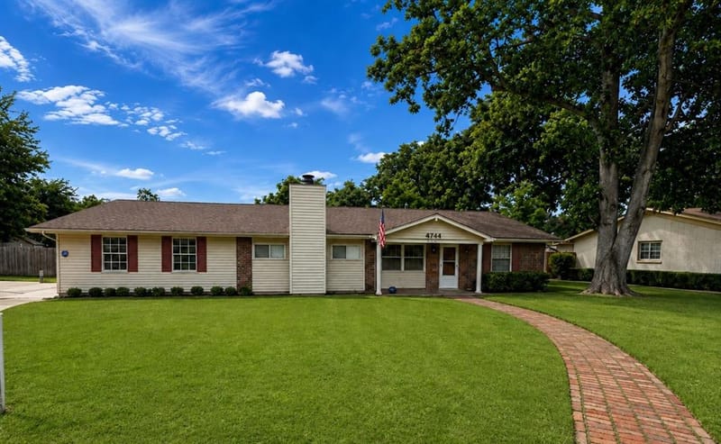 4744 Carolyn Lane, Shreveport LA 71105 - Photo 2