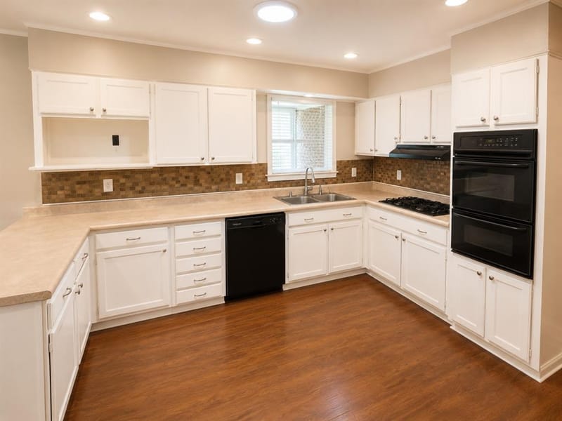 4744 Carolyn Lane, Shreveport LA 71105 - Photo 8