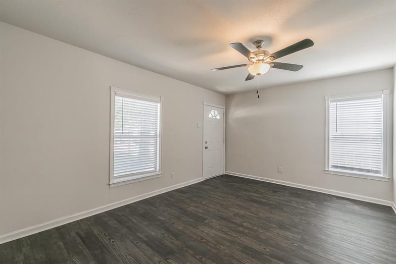 5729 Wellesley Avenue, Fort Worth TX 76107 - Photo 9