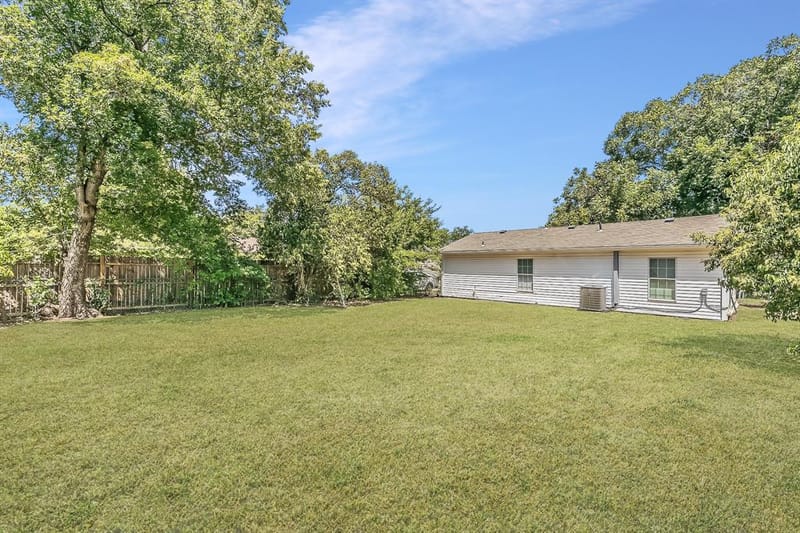 5729 Wellesley Avenue, Fort Worth TX 76107 - Photo 33