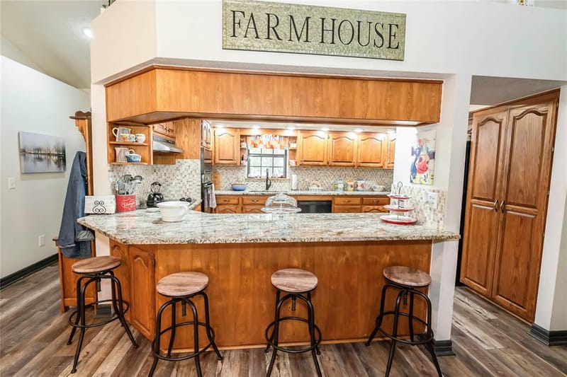 264 Oak Street, Nocona TX 76255 - Photo 22