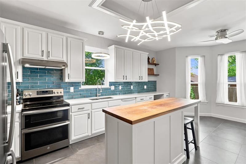 104 Clear Creek Drive, Red Oak TX 75154