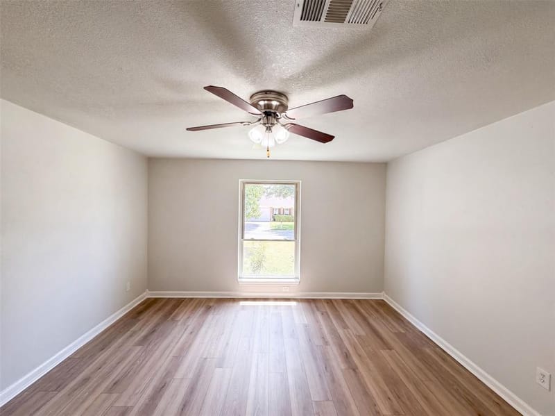 220 Grand Meadow Drive, Fort Worth TX 76108 - Photo 8