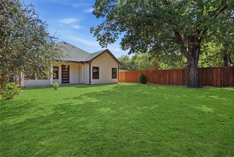 1327 E Waco Avenue, Dallas TX 75216 - Photo 27