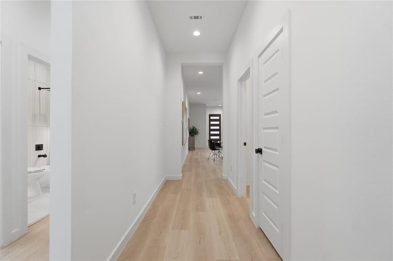 1327 E Waco Avenue, Dallas TX 75216 - Photo 2