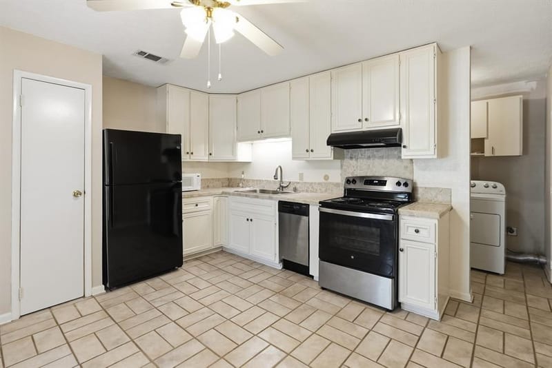 2601 W 5th, Corsicana TX 75110 - Photo 2