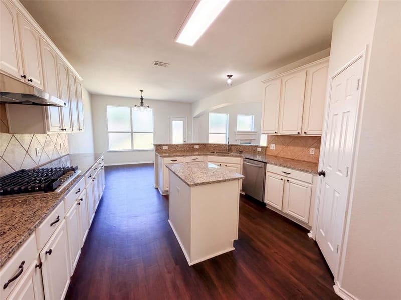 217 Green Acres Drive, Murphy TX 75094 - Photo 8