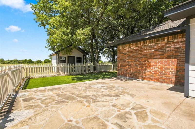 31003 Doe Run Court, Whitney TX 76692 - Photo 23