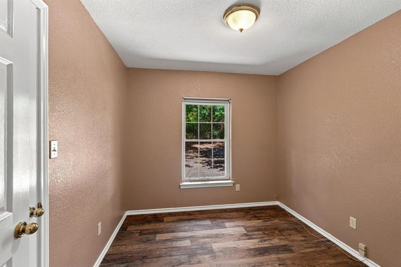 31003 Doe Run Court, Whitney TX 76692 - Photo 12
