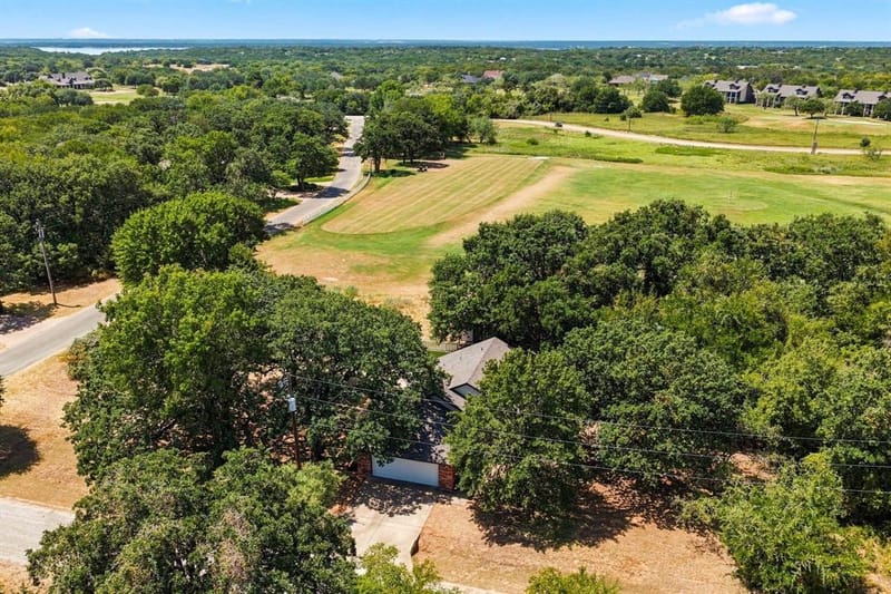 31003 Doe Run Court, Whitney TX 76692 - Photo 32