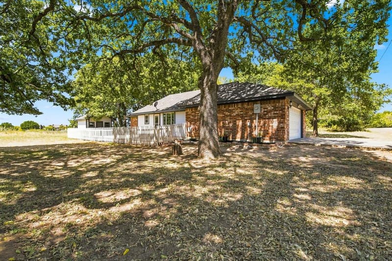 31003 Doe Run Court, Whitney TX 76692 - Photo 28