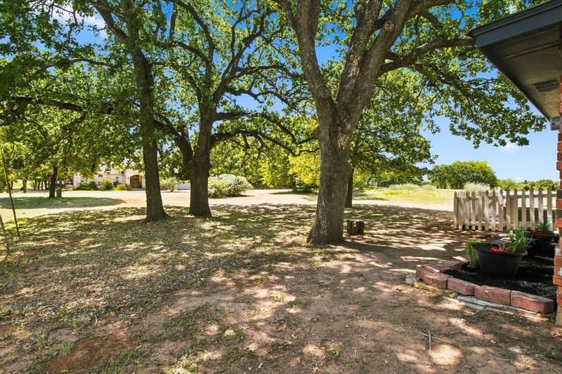 31003 Doe Run Court, Whitney TX 76692 - Photo 20