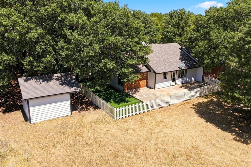 31003 Doe Run Court, Whitney TX 76692 - Photo 29