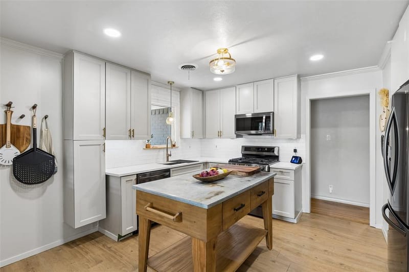 2905 Highwood Drive, Dallas TX 75228 - Photo 8