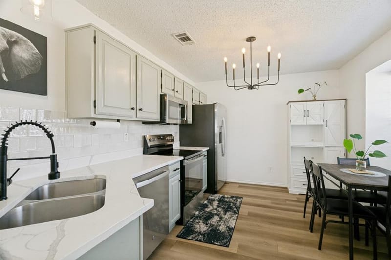 1332 Cedar Ridge Drive, Lewisville TX 75067