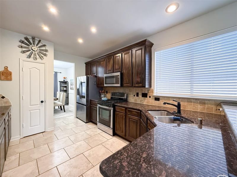 3103 Mason Avenue, Corinth TX 76210 - Photo 11