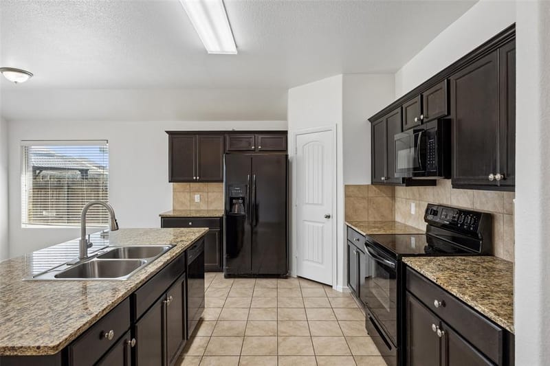 4236 Gallowgate Drive, Fort Worth TX 76123 - Photo 12