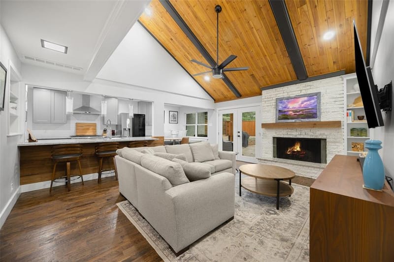 9827 Vistadale Drive, Dallas TX 75238 - Photo 9