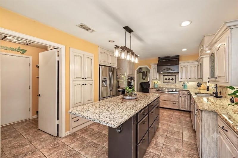 2512 Glassboro Circle, Arlington TX 76015 - Photo 12