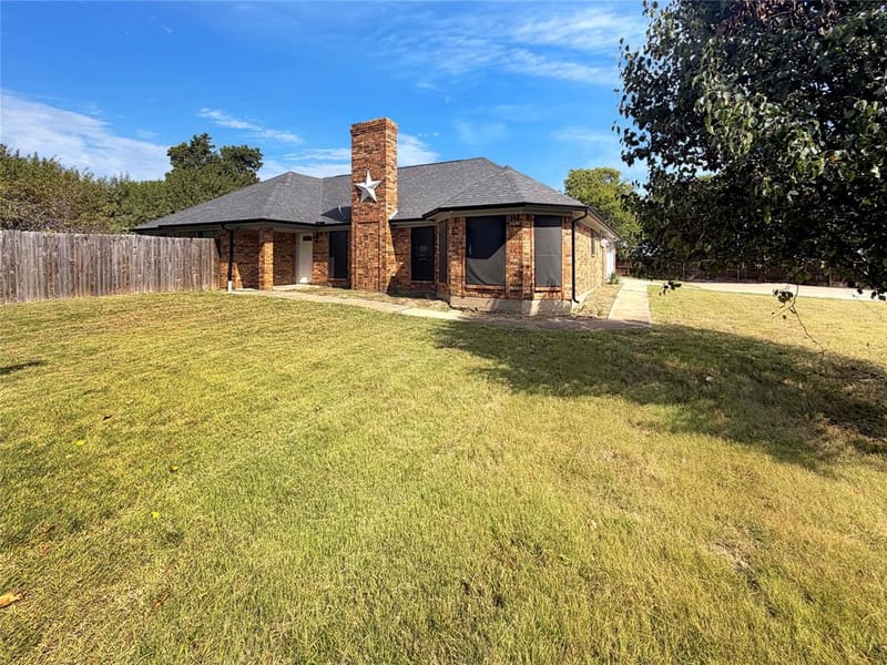 1106 N Atkins Drive, Celeste TX 75423