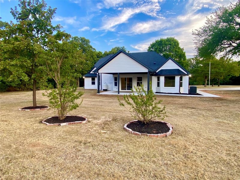 4855 Woodlawn Road, Sherman TX 75090 - Photo 3