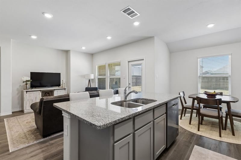 9900 Tinsley Street, Aubrey TX 76227 - Photo 9