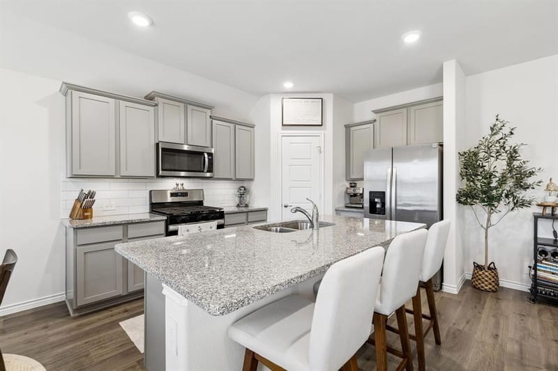 9900 Tinsley Street, Aubrey TX 76227 - Photo 8